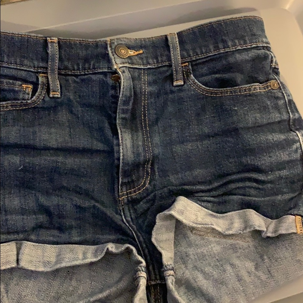 4 A&F shorts w27